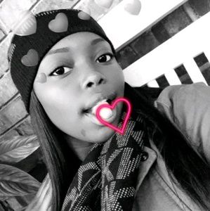 Meet your Posher, Ziaya